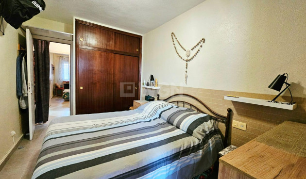 Odsprzedaż - Mieszkanie w bloku - Torrevieja - Playa De Los Naufragos