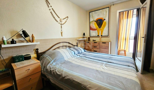 Odsprzedaż - Mieszkanie w bloku - Torrevieja - Playa De Los Naufragos