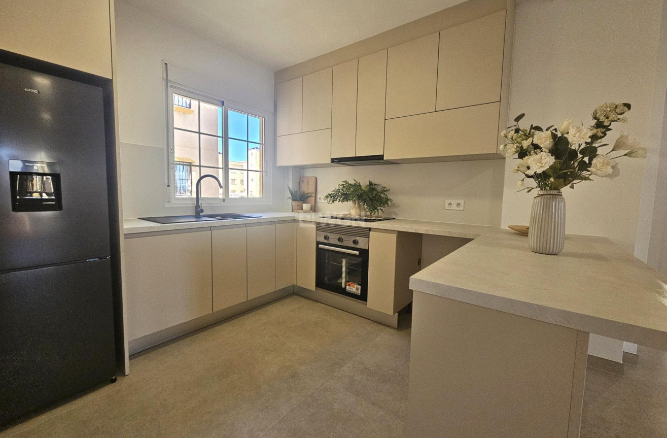 Odsprzedaż - Mieszkanie w bloku - Orihuela Costa - Lomas de Cabo Roig