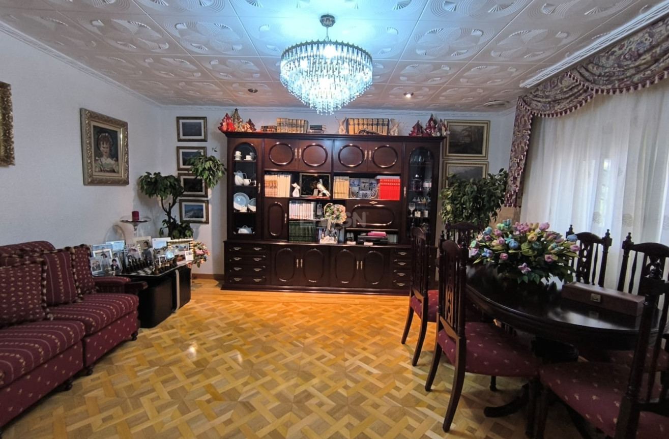 Odsprzedaż - Villa - Sax - Inland