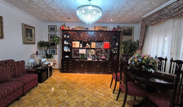 Odsprzedaż - Villa - Sax - Inland