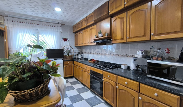 Odsprzedaż - Villa - Sax - Inland