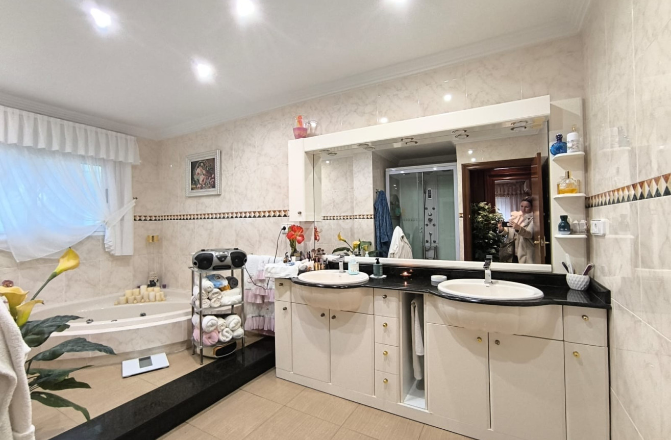 Odsprzedaż - Villa - Sax - Inland