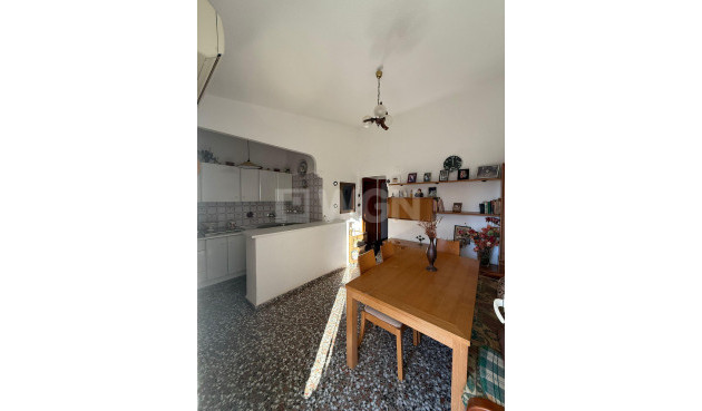 Odsprzedaż - Kamienica - Torrevieja - Costa Blanca