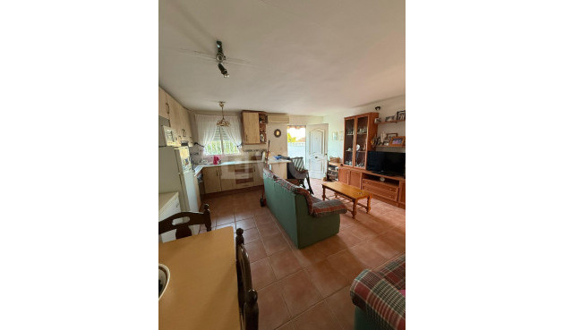 Odsprzedaż - Kamienica - Torrevieja - Costa Blanca