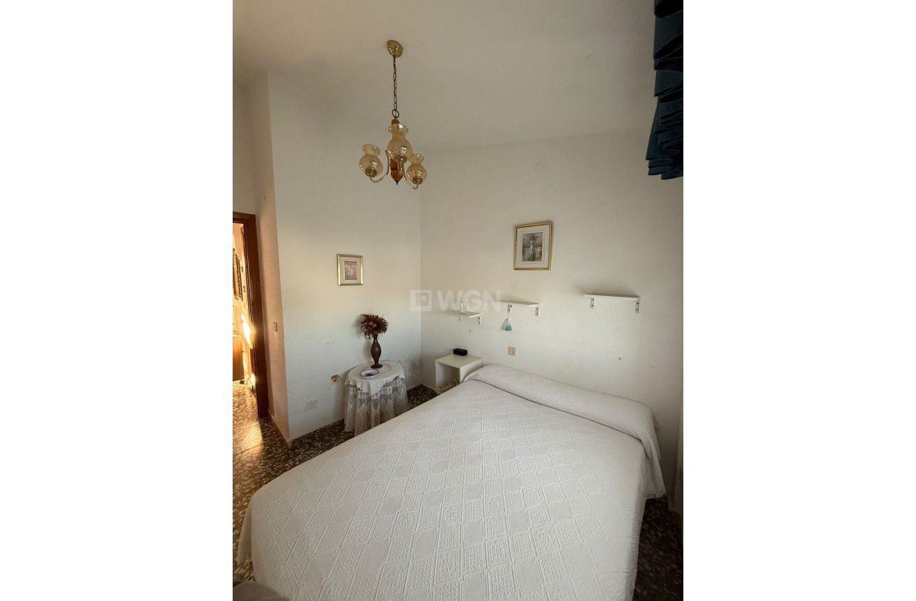 Odsprzedaż - Kamienica - Torrevieja - Costa Blanca