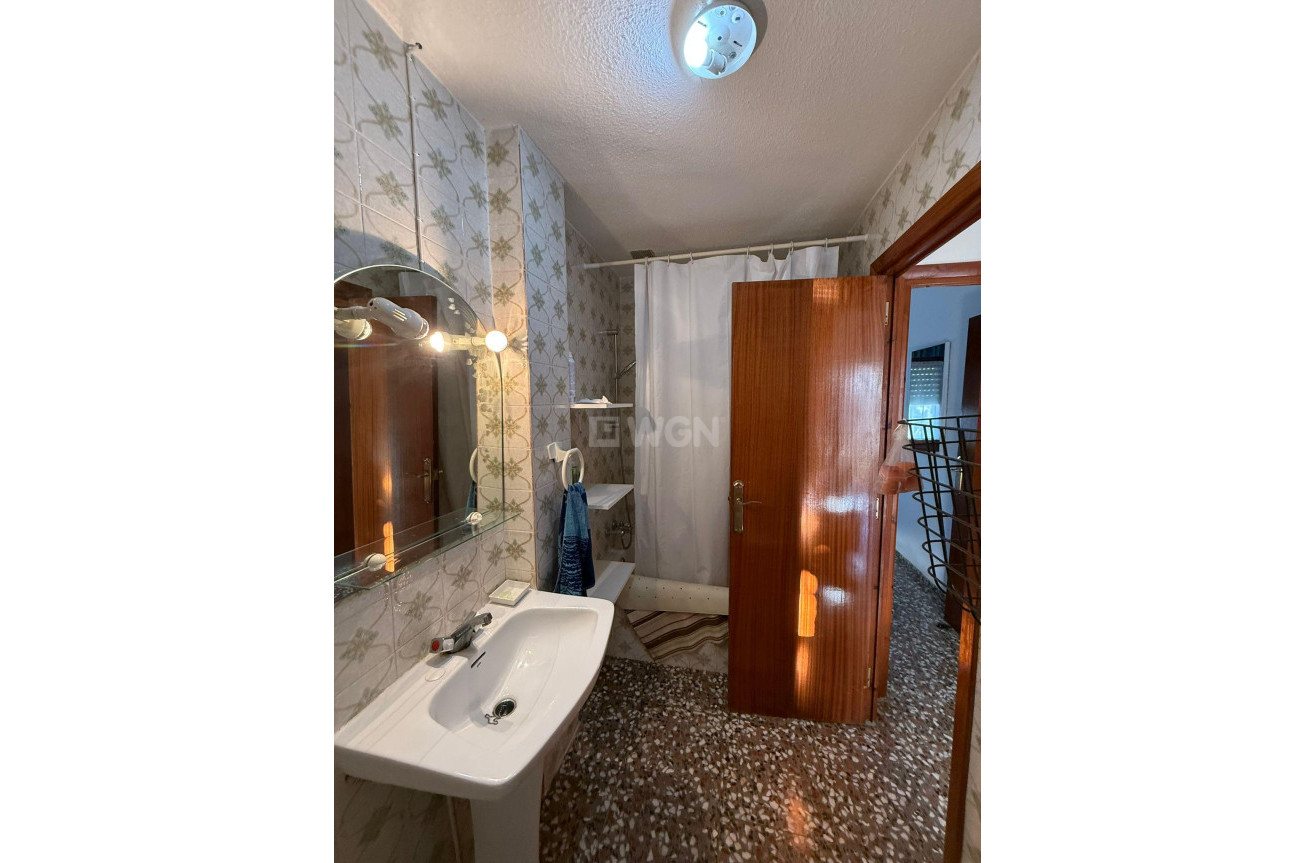 Odsprzedaż - Kamienica - Torrevieja - Costa Blanca