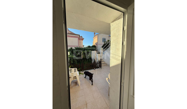 Odsprzedaż - Kamienica - Torrevieja - Costa Blanca