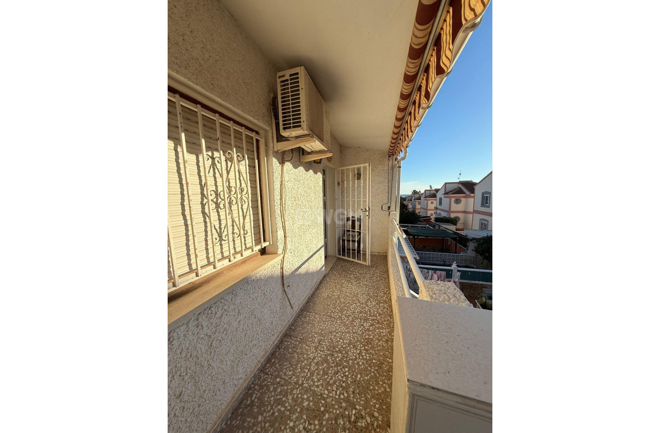 Odsprzedaż - Kamienica - Torrevieja - Costa Blanca