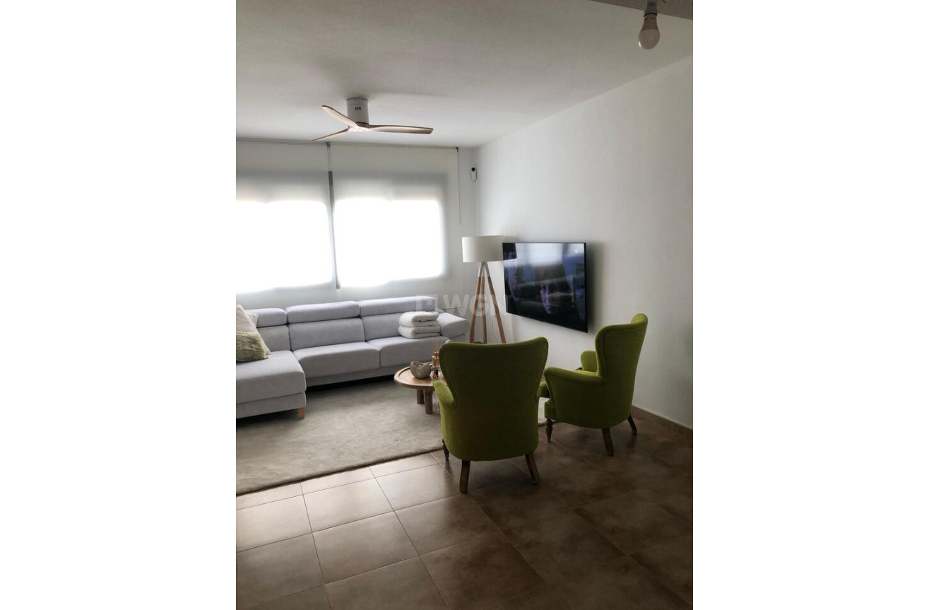 Odsprzedaż - Kamienica - Los Alcázares - Costa Calida