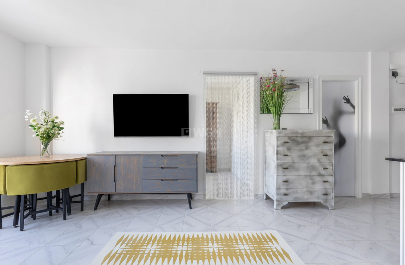 Odsprzedaż - Mieszkanie w bloku - La Mata - Costa Blanca