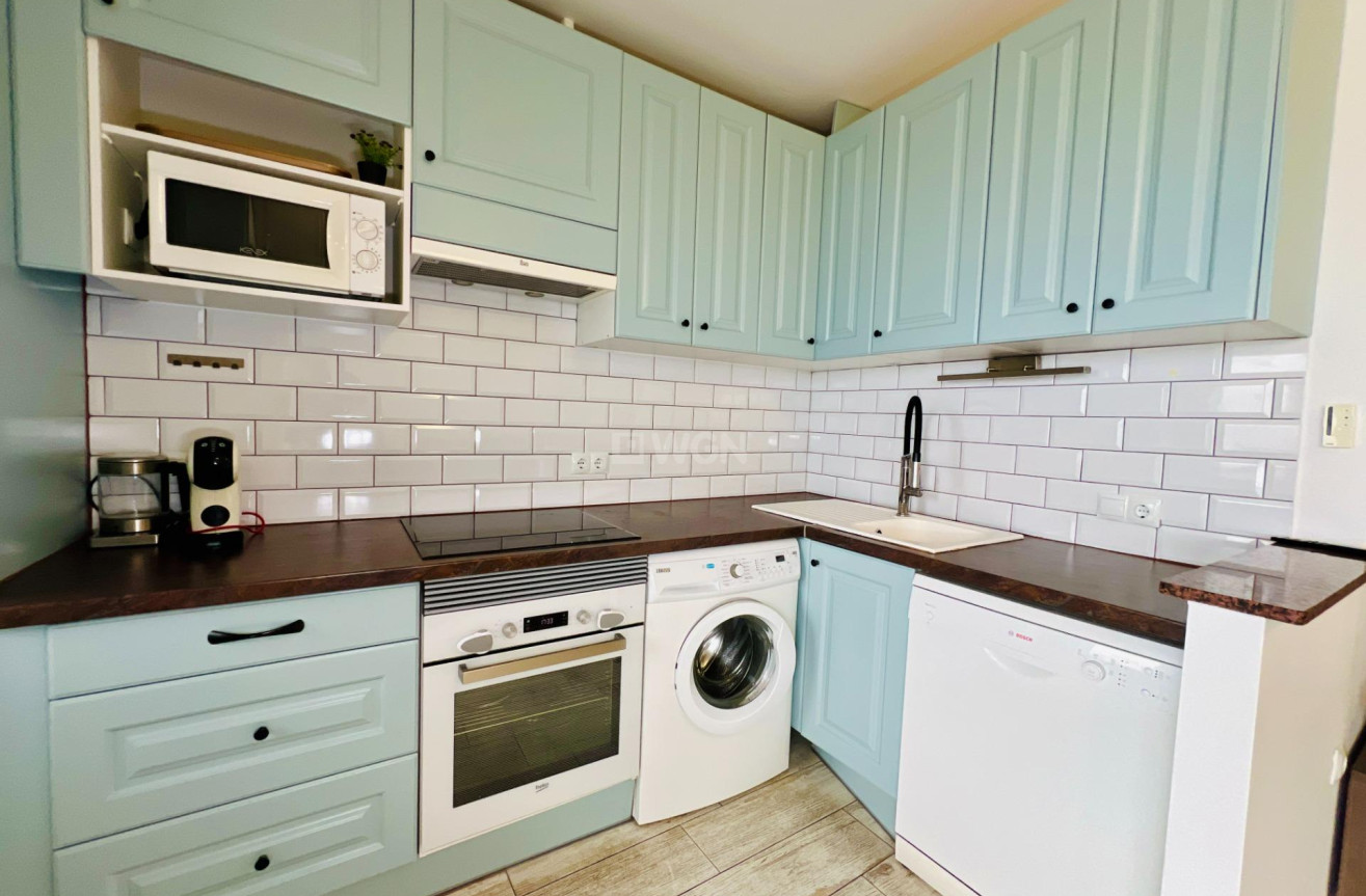 Odsprzedaż - Mieszkanie w bloku - Torrevieja - Miramar - Torre Del Moro