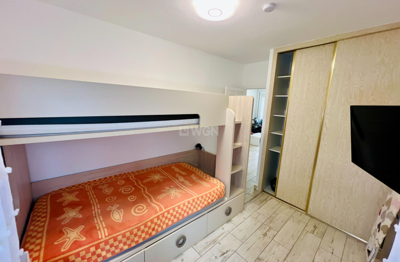 Odsprzedaż - Mieszkanie w bloku - Torrevieja - Miramar - Torre Del Moro