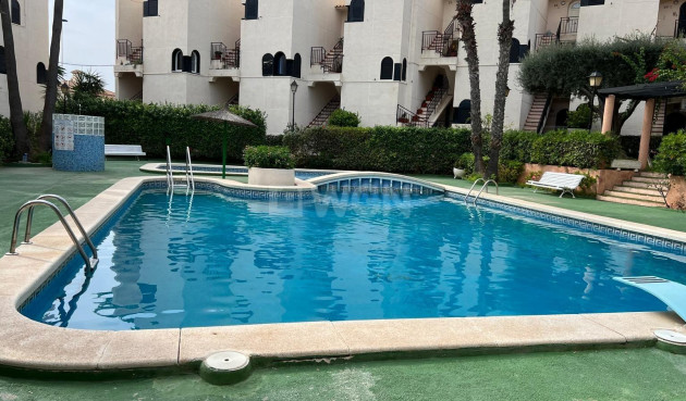 Odsprzedaż - Mieszkanie w bloku - Torrevieja - Miramar - Torre Del Moro