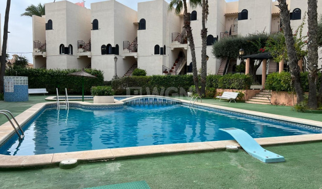 Odsprzedaż - Mieszkanie w bloku - Torrevieja - Miramar - Torre Del Moro