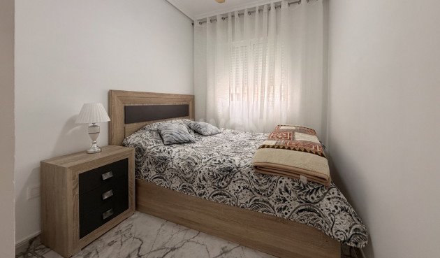 Odsprzedaż - Mieszkanie w bloku - Torrevieja - Costa Blanca