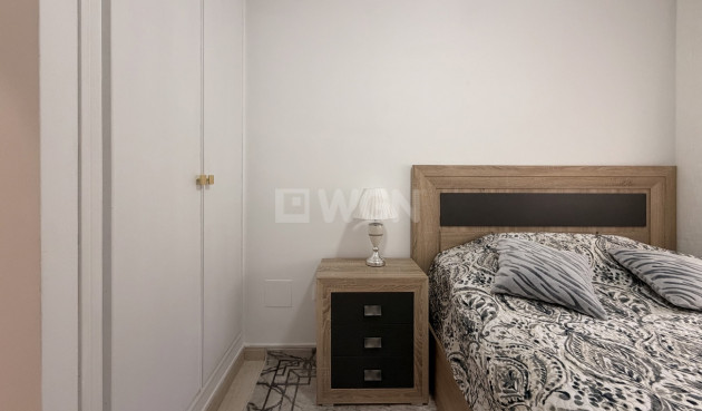 Odsprzedaż - Mieszkanie w bloku - Torrevieja - Costa Blanca