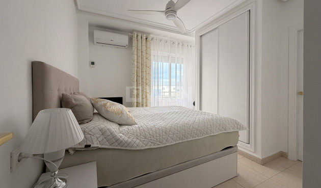 Odsprzedaż - Mieszkanie w bloku - Torrevieja - Costa Blanca