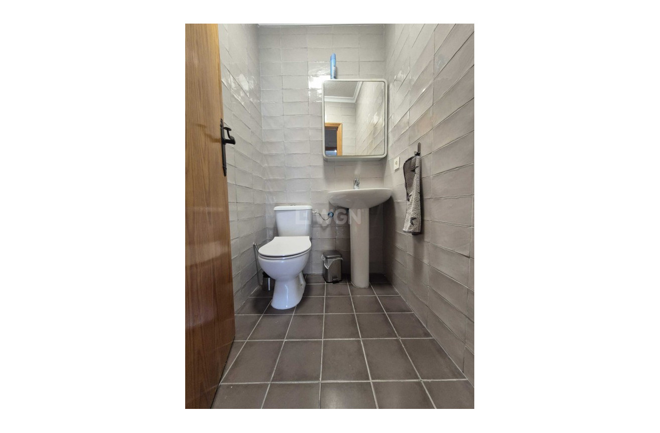 Odsprzedaż - Kamienica - La Rosaleda - Inland