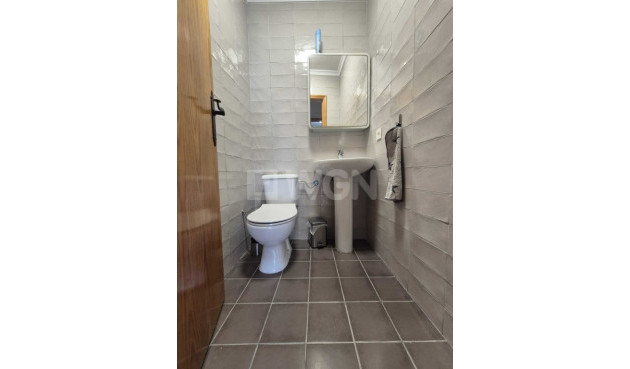 Odsprzedaż - Kamienica - La Rosaleda - Inland