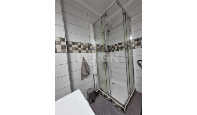 Odsprzedaż - Kamienica - La Rosaleda - Inland