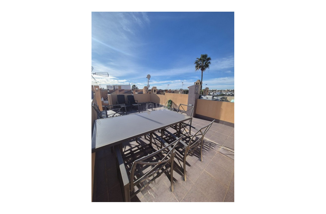 Odsprzedaż - Kamienica - La Rosaleda - Inland