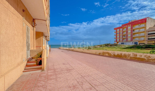 Odsprzedaż - Mieszkanie w bloku - Torrevieja - La Mata Pueblo