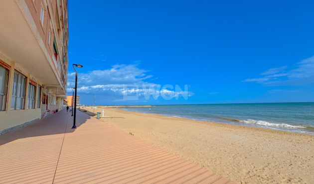Odsprzedaż - Mieszkanie w bloku - Torrevieja - La Mata Pueblo