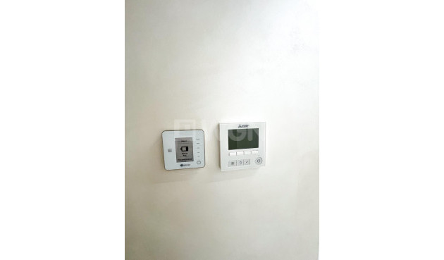 Odsprzedaż - Mieszkanie w bloku - Torrevieja - Playa del Cura