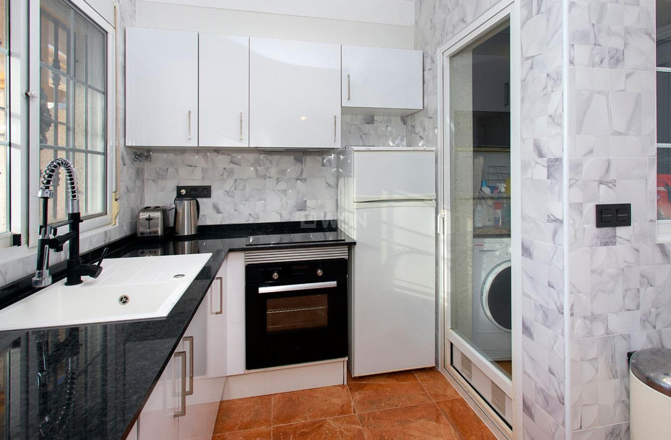 Odsprzedaż - Kamienica - Orihuela Costa - Las Filipinas