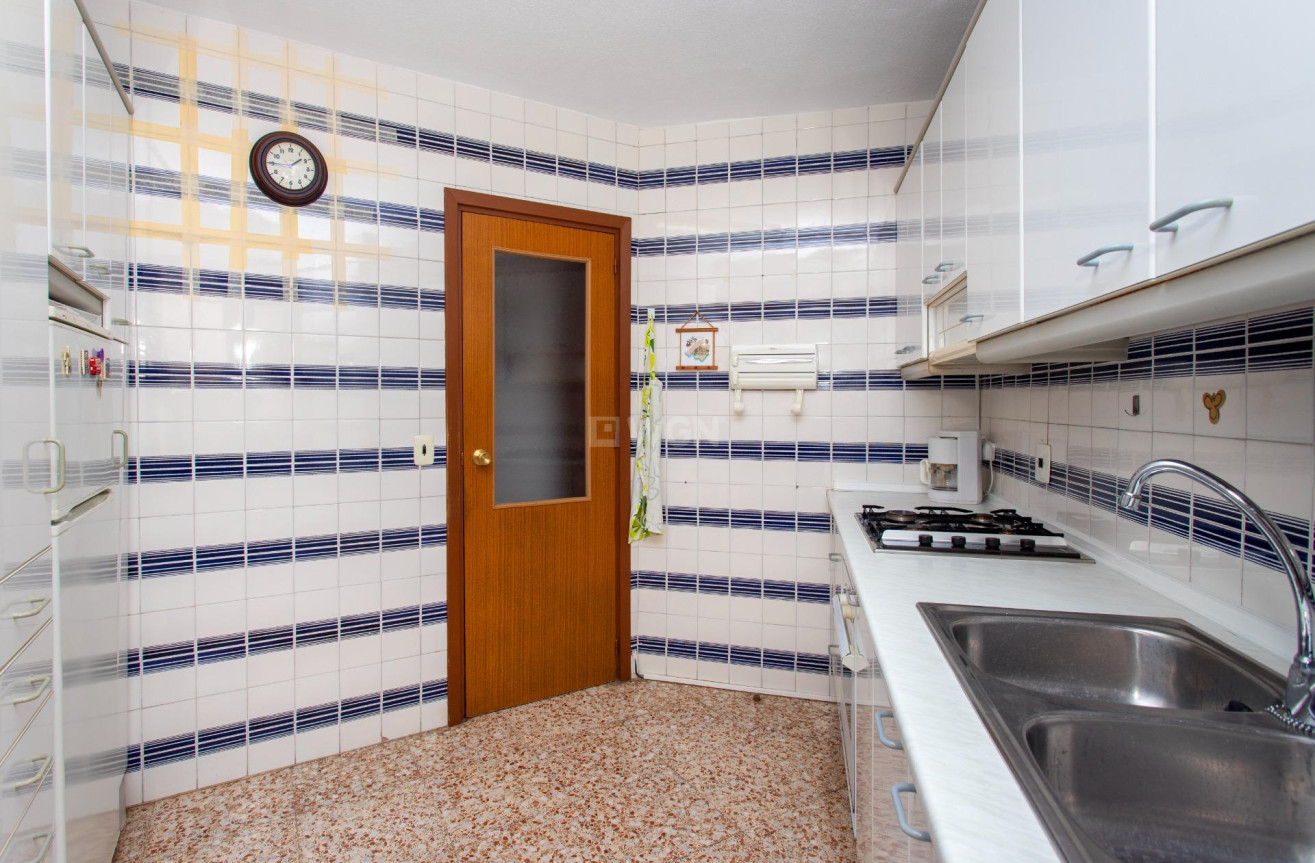 Odsprzedaż - Daszek - Torrevieja - Playa del Cura