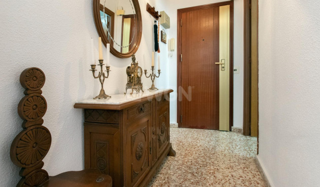 Odsprzedaż - Daszek - Torrevieja - Playa del Cura