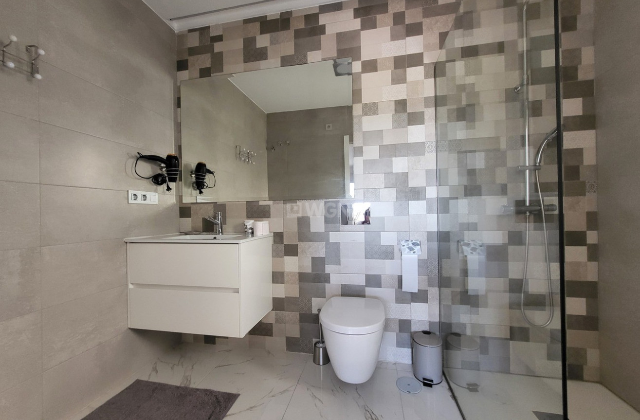 Odsprzedaż - Villa - Villamartin - Costa Blanca