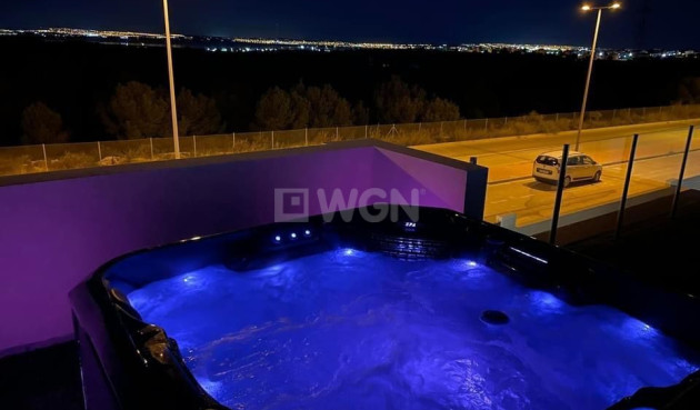 Odsprzedaż - Villa - Villamartin - Costa Blanca