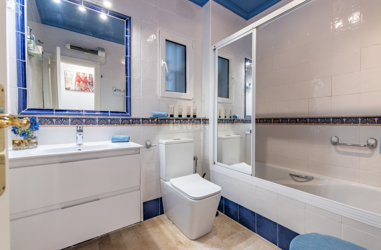 Odsprzedaż - Mieszkanie w bloku - Orihuela Costa - Costa Blanca