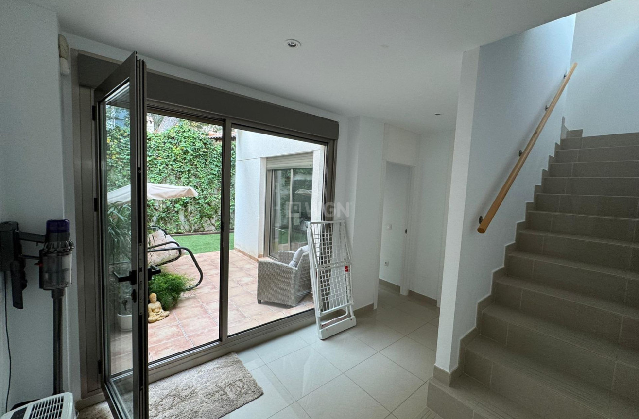 Odsprzedaż - Kamienica - Torrevieja - Punta Prima