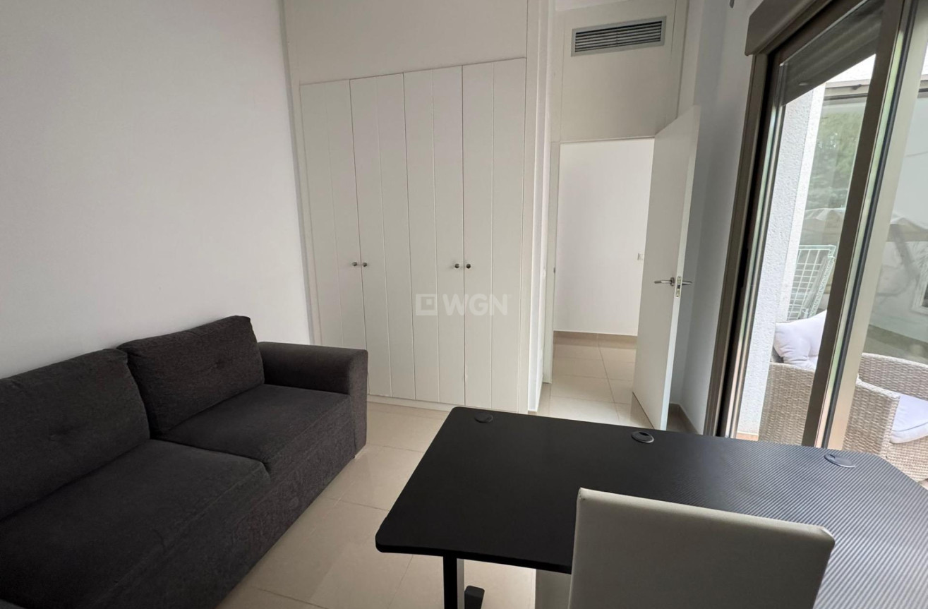 Odsprzedaż - Kamienica - Torrevieja - Punta Prima