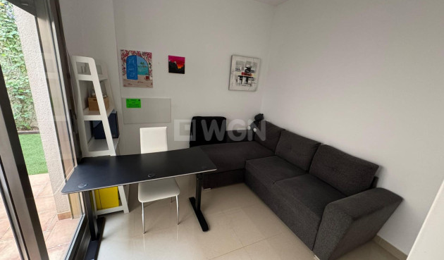 Odsprzedaż - Kamienica - Torrevieja - Punta Prima