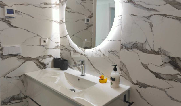 Odsprzedaż - Mieszkanie w bloku - Finestrat - Costa Blanca