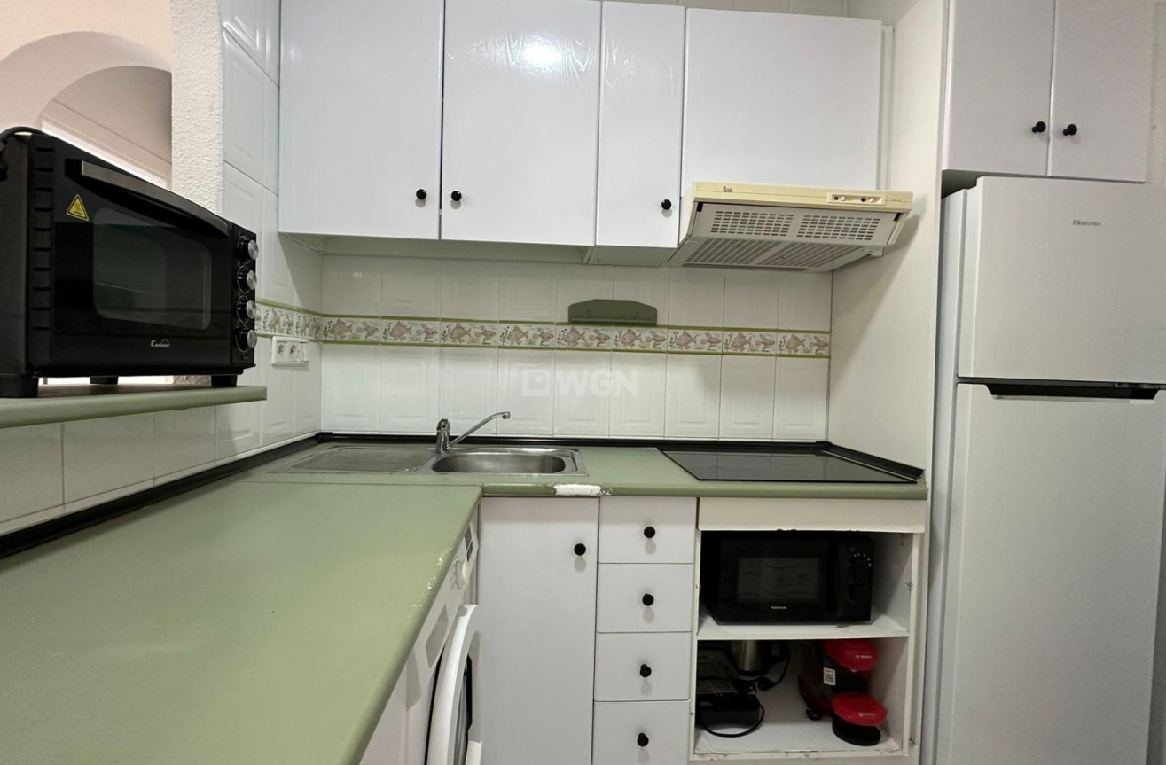 Odsprzedaż - Bungalow - Orihuela Costa - Los Almendros-la Florida