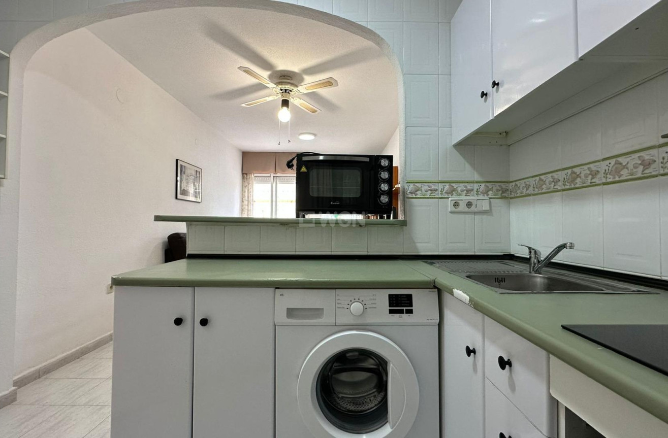 Odsprzedaż - Bungalow - Orihuela Costa - Los Almendros-la Florida