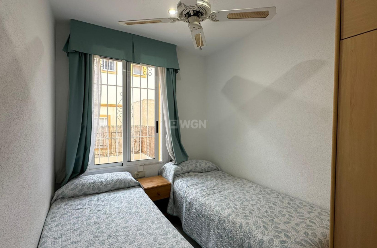 Odsprzedaż - Bungalow - Orihuela Costa - Los Almendros-la Florida