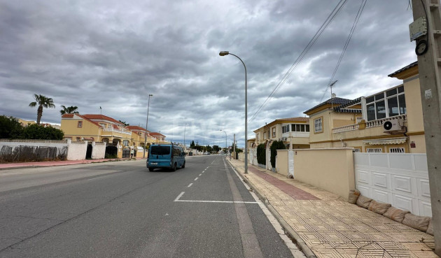 Odsprzedaż - Bungalow - Orihuela Costa - Los Almendros-la Florida