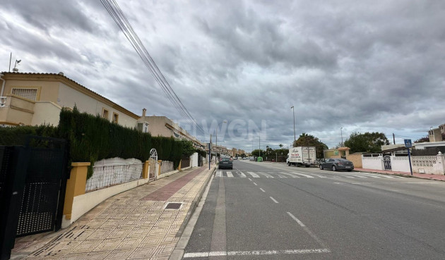 Odsprzedaż - Bungalow - Orihuela Costa - Los Almendros-la Florida