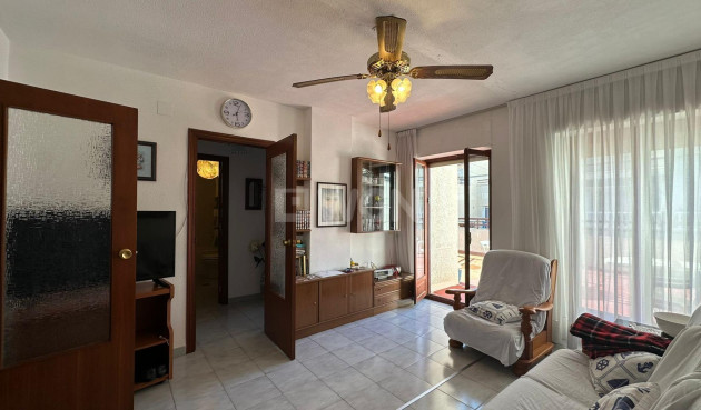 Odsprzedaż - Daszek - Torrevieja - Estacion De Autobuses