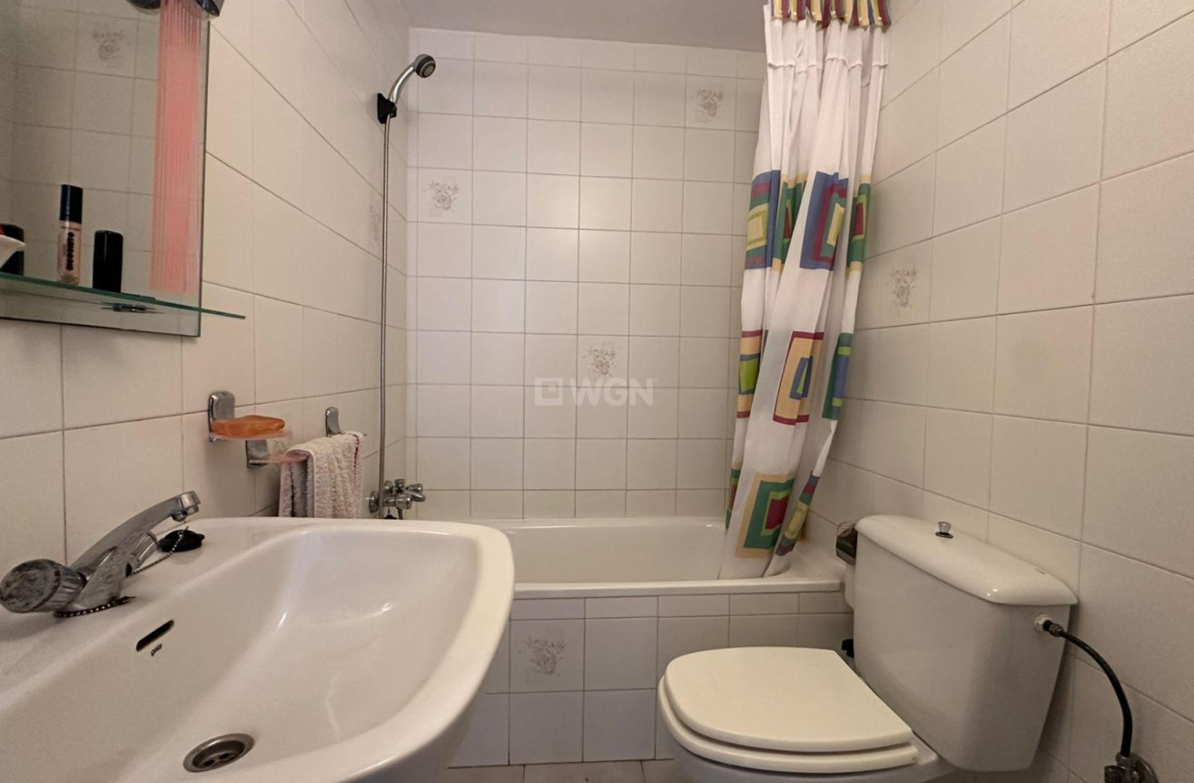 Odsprzedaż - Daszek - Torrevieja - Estacion De Autobuses