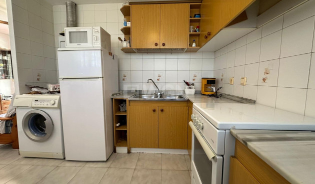 Odsprzedaż - Daszek - Torrevieja - Estacion De Autobuses