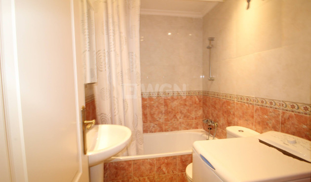 Odsprzedaż - Mieszkanie w bloku - Torrevieja - Centro