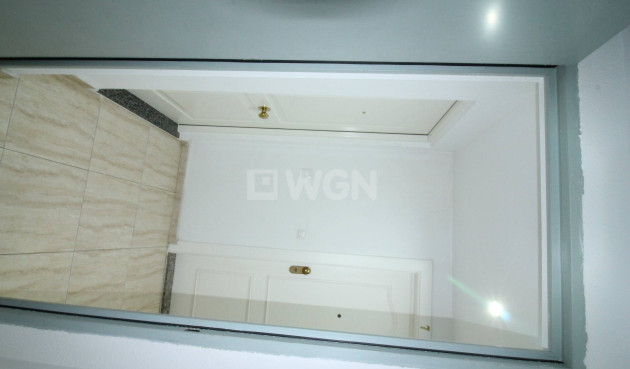 Odsprzedaż - Mieszkanie w bloku - Torrevieja - Centro