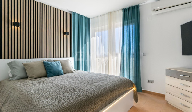 Odsprzedaż - Kamienica - Orihuela Costa - Costa Blanca